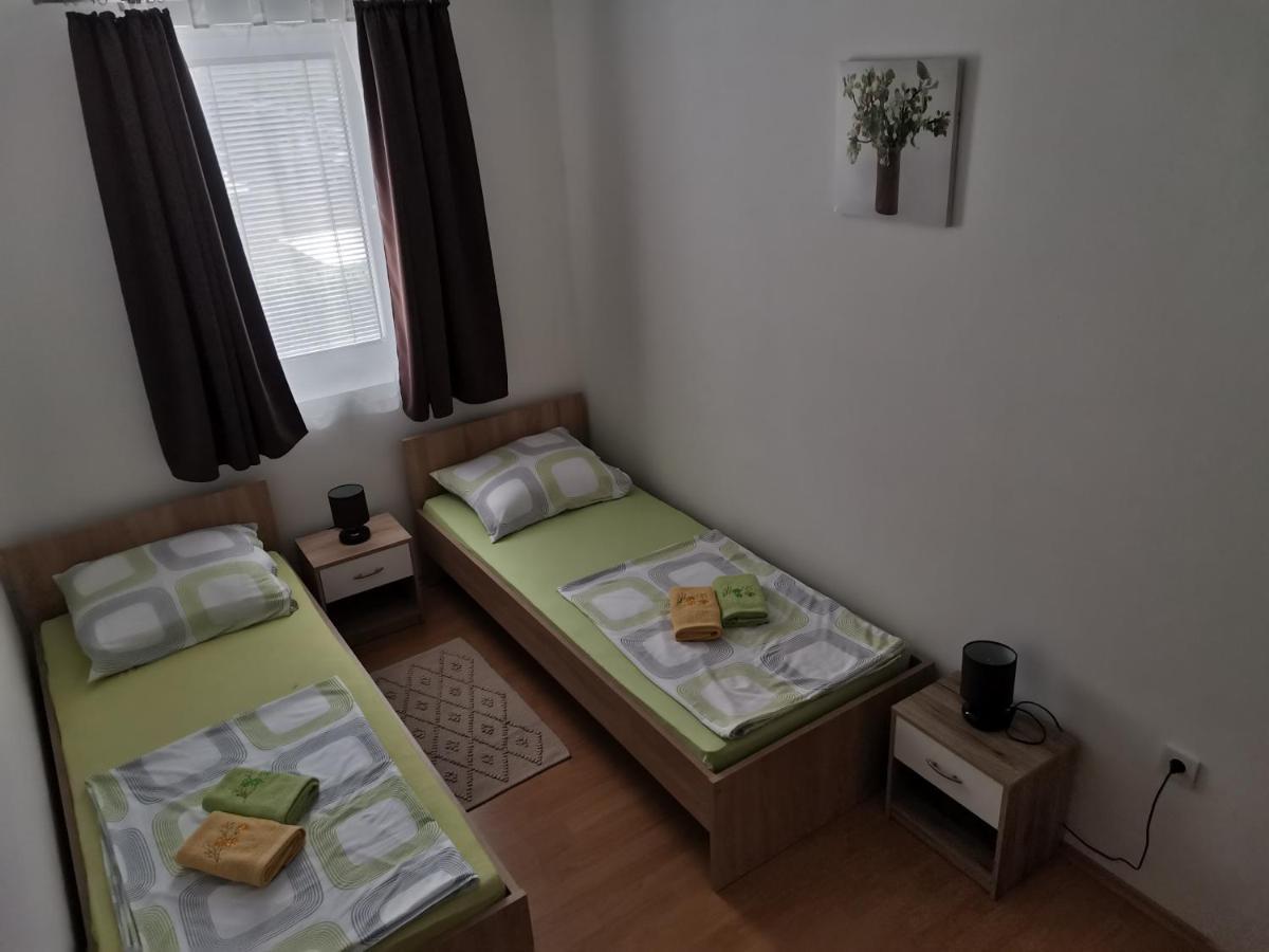 Apartman Jadranka ヴィル エクステリア 写真
